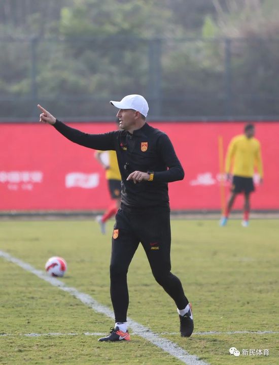 女被多触手怪吸乳网站
