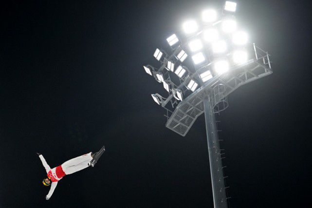 国产男男gay互吃鳮吧网站